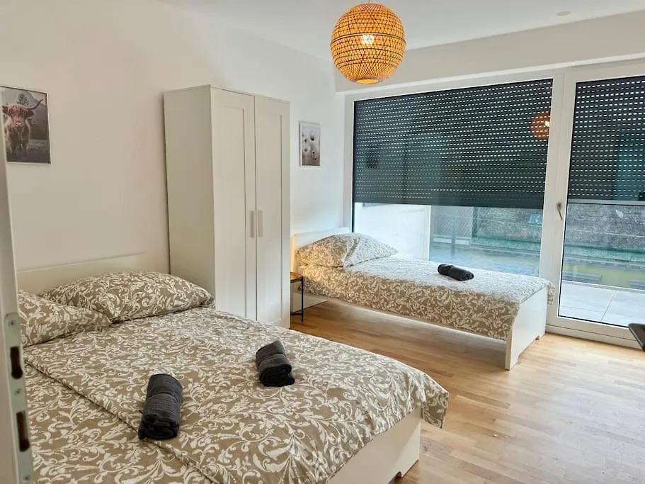 Modern Stylish & Spacious Apartment With Balcony contacts