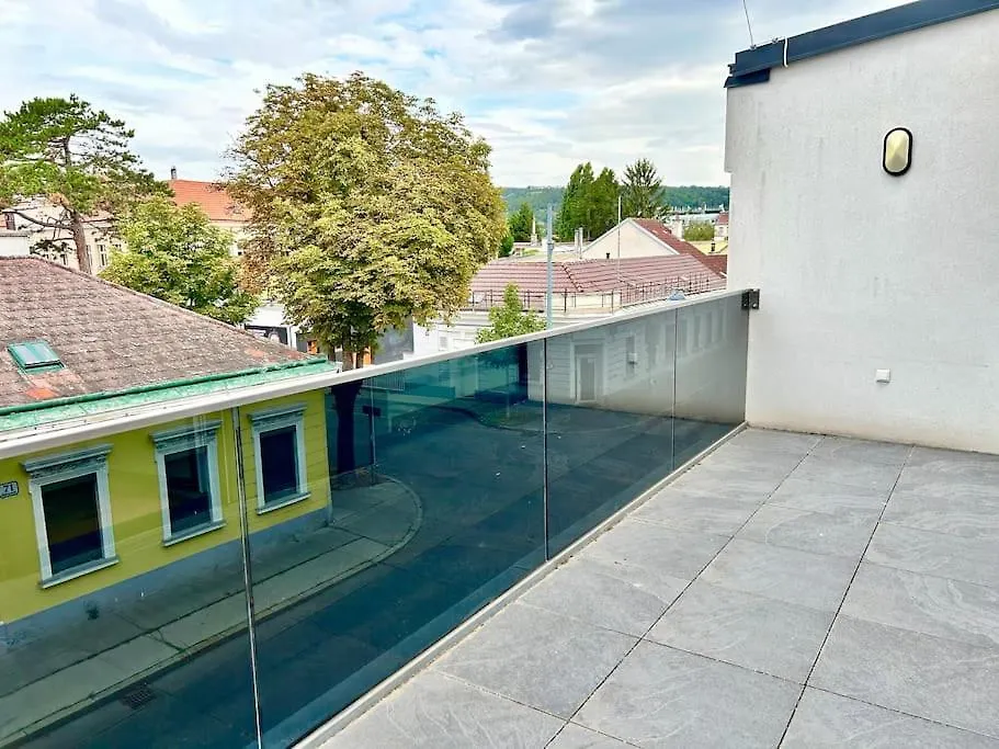 Modern Stylish & Spacious Apartment With Balcony Vienna 0*,  Austria